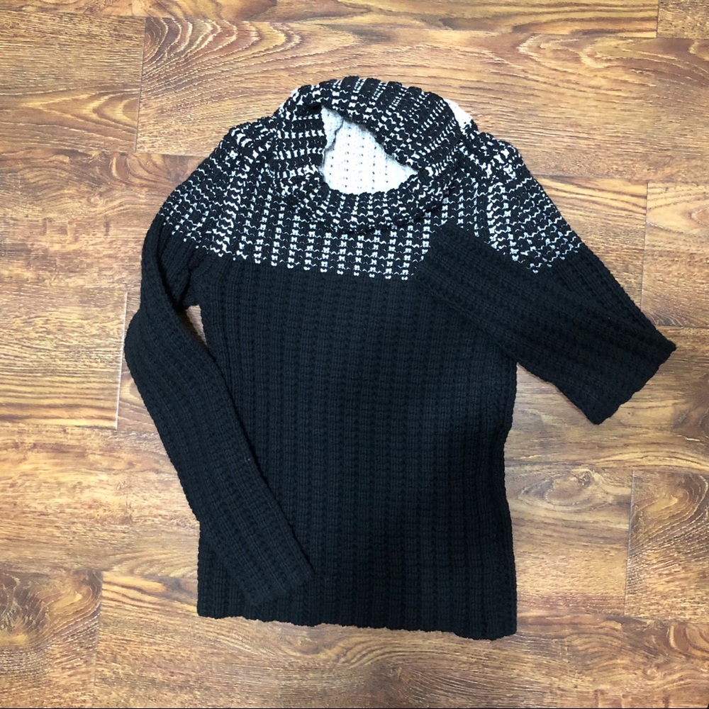 GAP Knitted Sweater